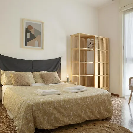 Dimora Di Alta كومو